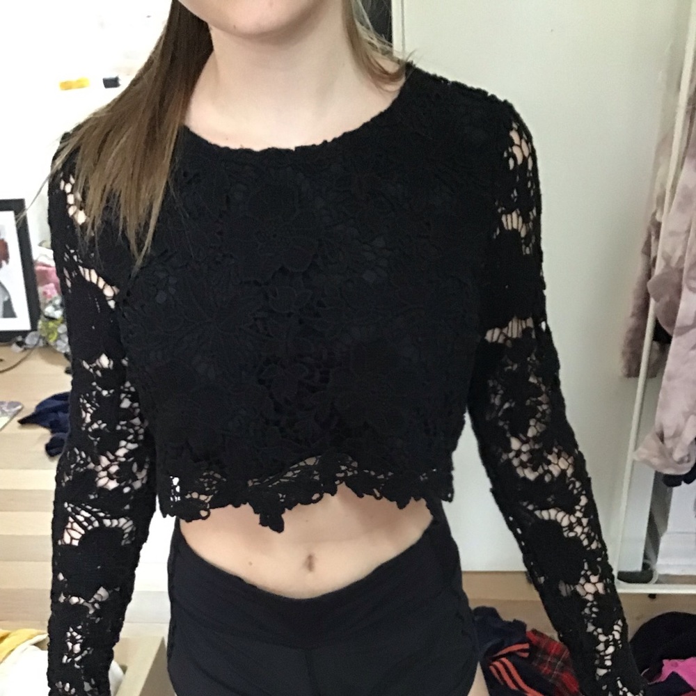 Black crotchet long sleeve